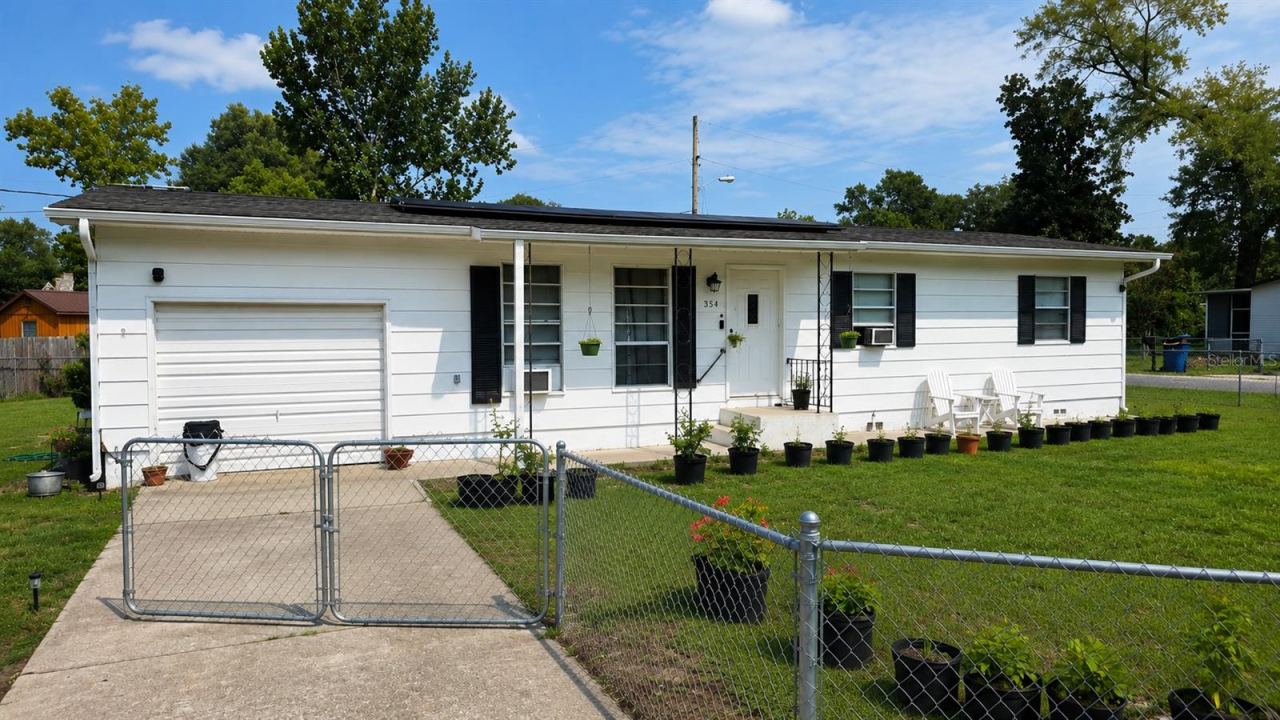 Photo 4 of 354 Park Dr, Deland, FL 32724