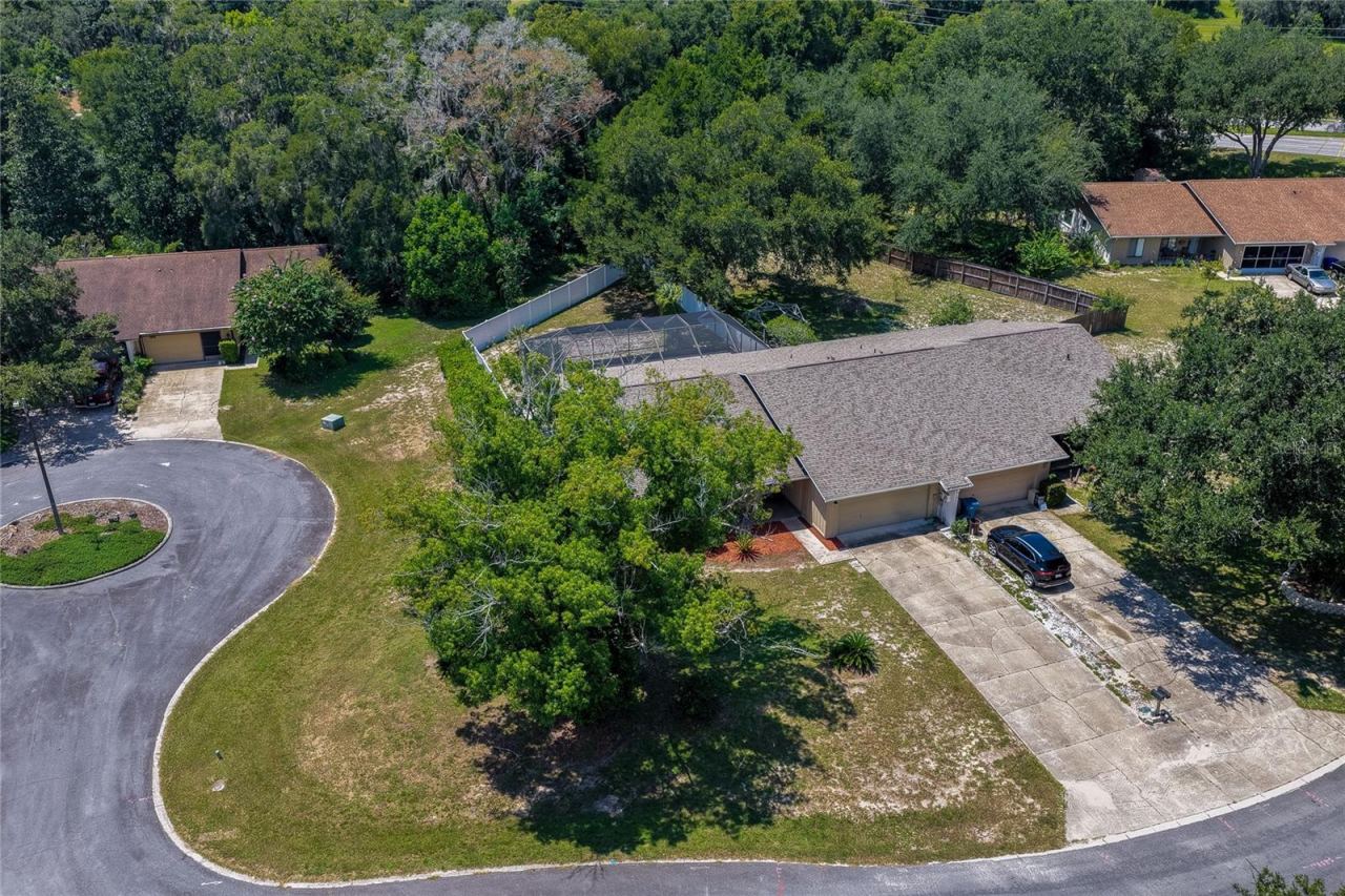 Photo 5 of 1040 W Village Green Rd, Deland, FL 32720