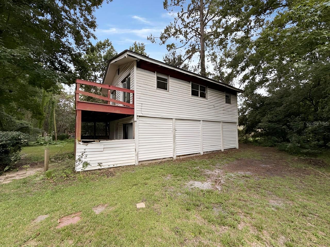 Photo 2 of 109 Hanpard Ln, Palatka, FL 32177