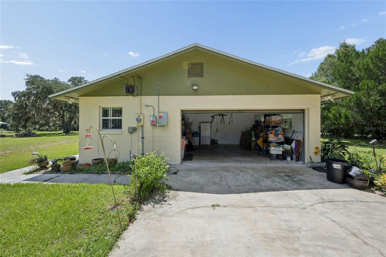 Photo 3 of 4285 Shamrock Dr, Mims, FL 32754