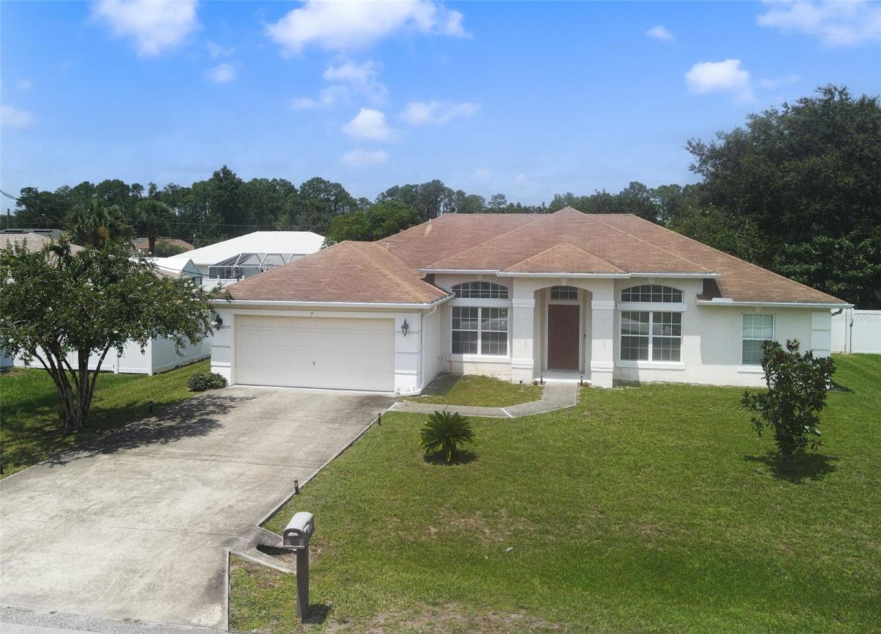Photo 2 of 7 Phoenix Ln, Palm Coast, FL 32164