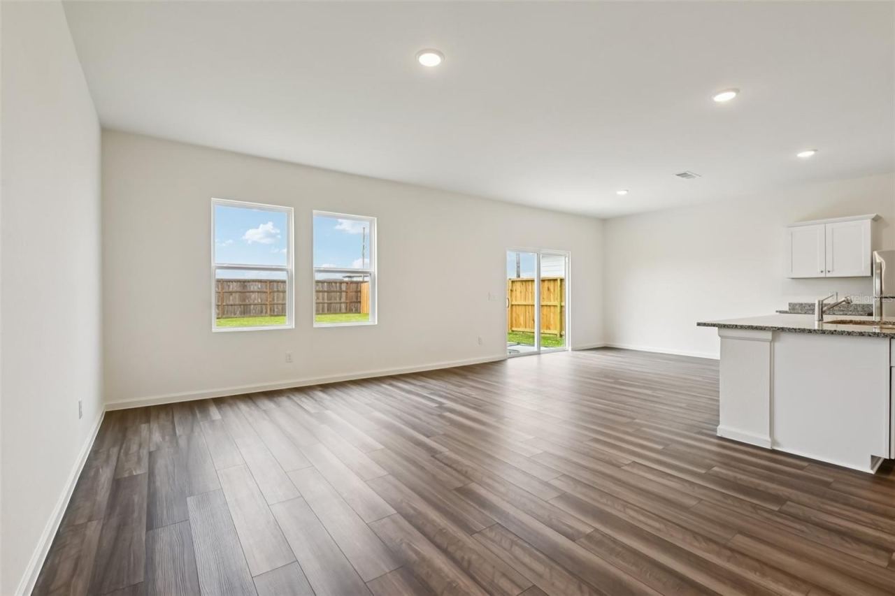 Photo 4 of 1620 Norfolk Trl, Deland, FL 32720