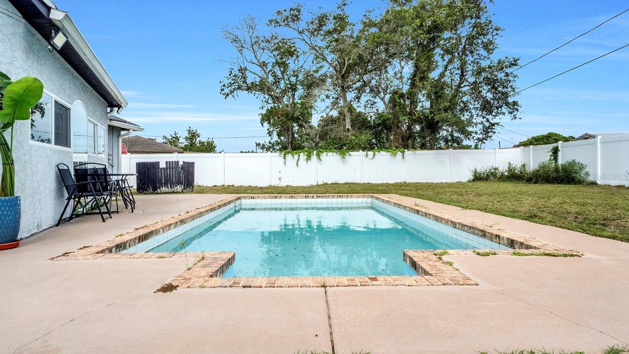 Photo 5 of 1160 Manitoba St, Deltona, FL 32725