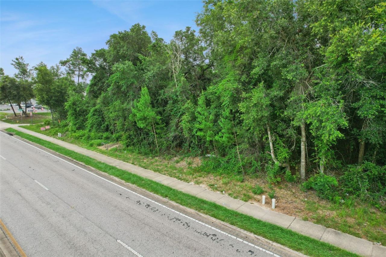 Photo 5 of 2841 Howland Blvd, Deltona, FL 32725