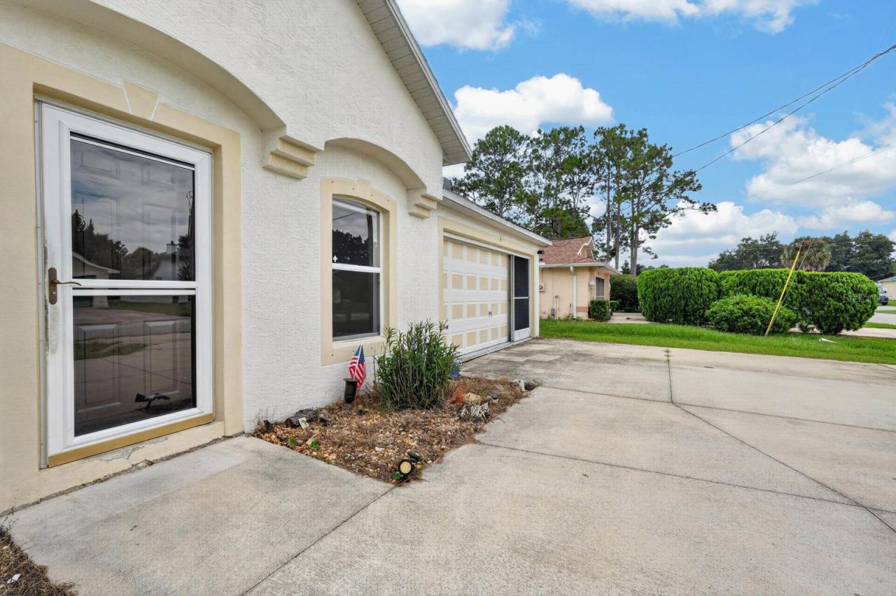 Photo 3 of 6 Brownstone Ln, Palm Coast, FL 32137