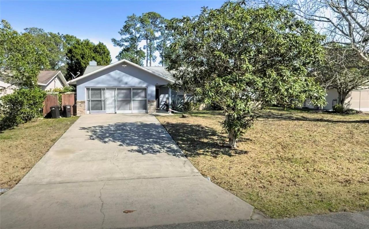 Photo 3 of 180 Beechwood Ln, Palm Coast, FL 32137