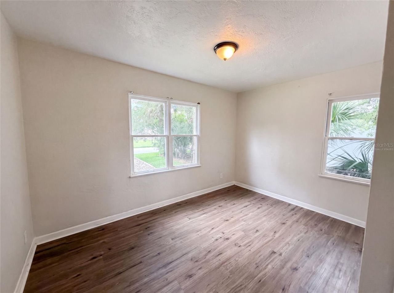 Photo 4 of 706 Flanders Ave, Daytona Beach, FL 32114