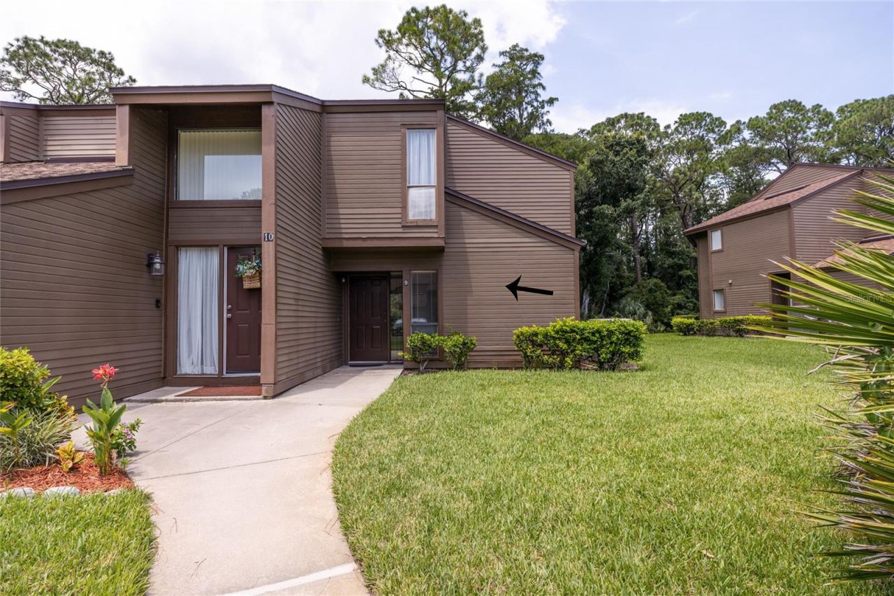 Photo 2 of 9 Southbury Ct #9, Palm Coast, FL 32137