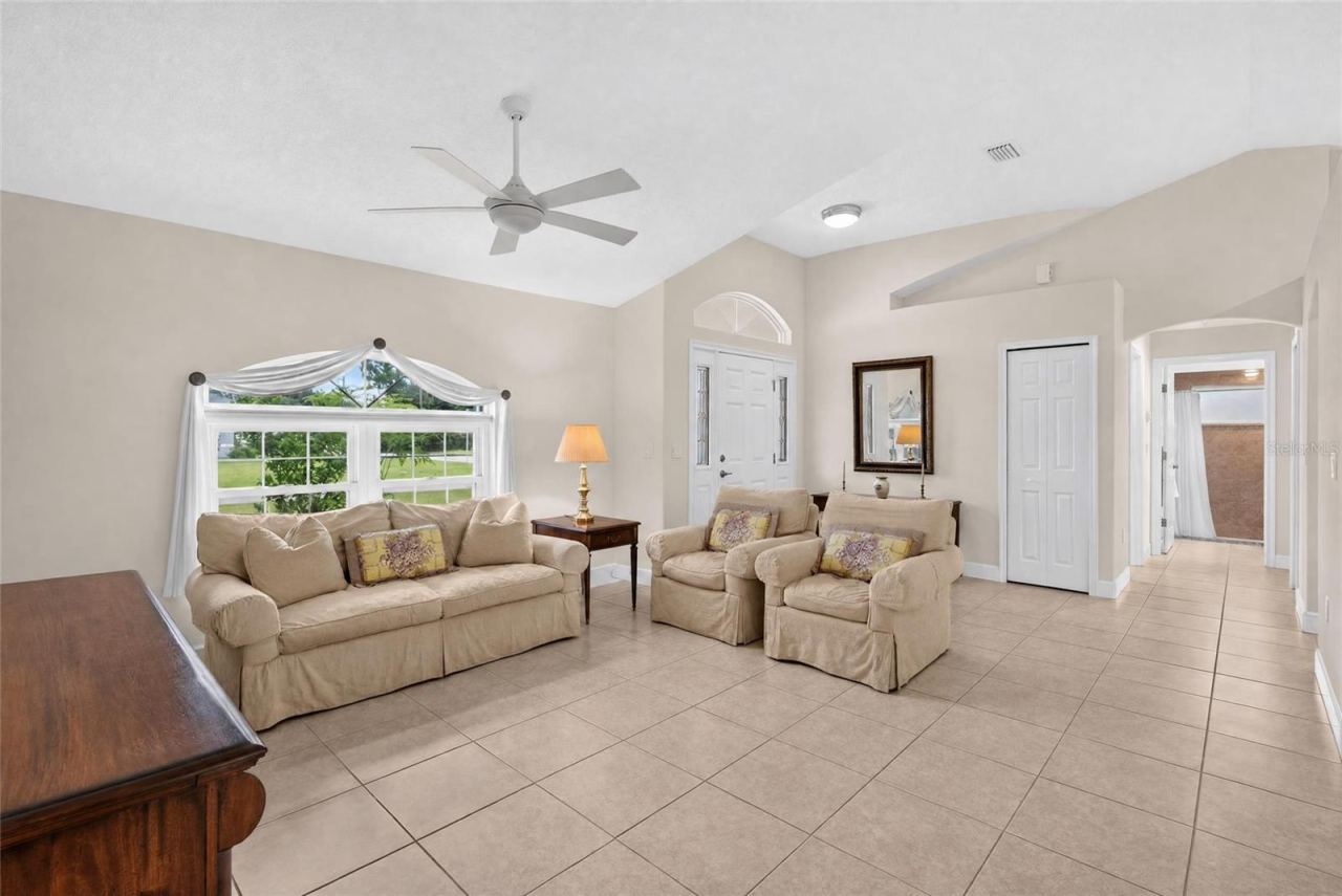 Photo 3 of 39 White House Dr, Palm Coast, FL 32164