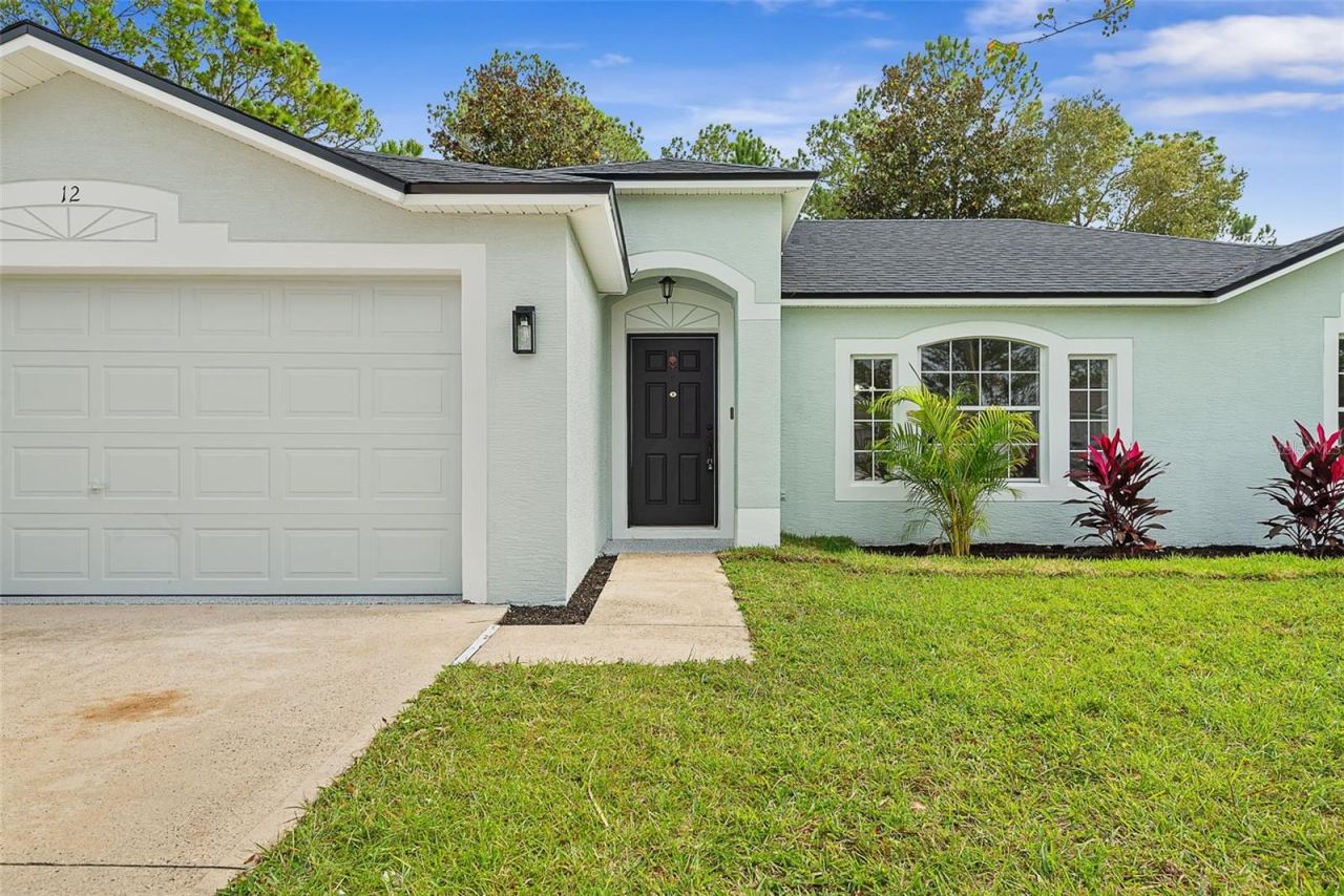 Photo 3 of 12 Riverdale Ln, Palm Coast, FL 32164