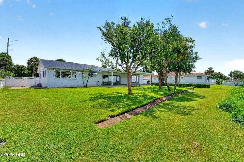 Photo 5 of 448 Riverside Dr, Ormond Beach, FL 32176