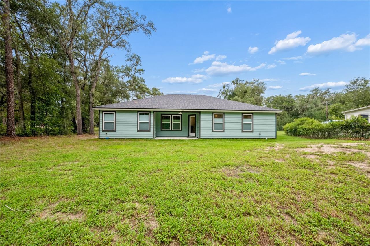 Photo 5 of 111 Breezeway Ave, Satsuma, FL 32189
