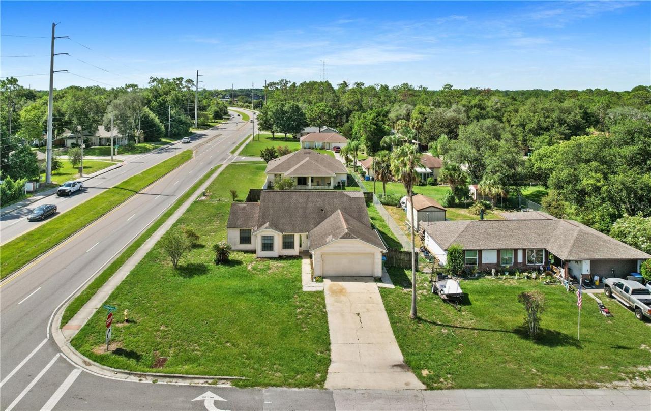 Photo 5 of 3491 Monument Dr, Deltona, FL 32738
