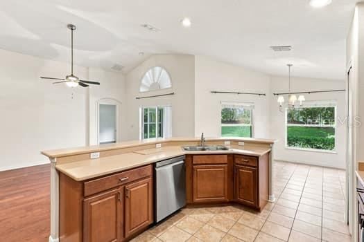 Photo 5 of 515 E Victoria Trails Blvd, Deland, FL 32724