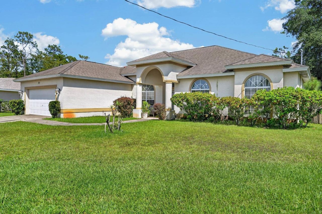 Photo 2 of 25 Kathryn Pl, Palm Coast, FL 32164