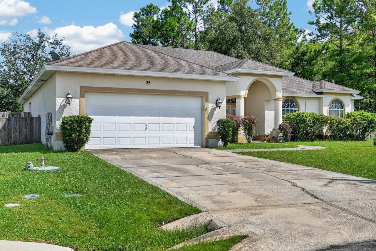 Photo 3 of 25 Kathryn Pl, Palm Coast, FL 32164