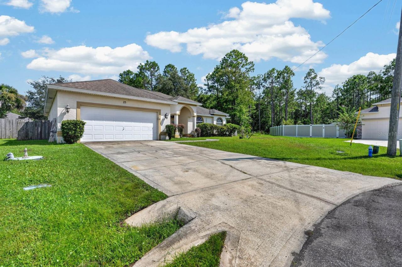Photo 4 of 25 Kathryn Pl, Palm Coast, FL 32164