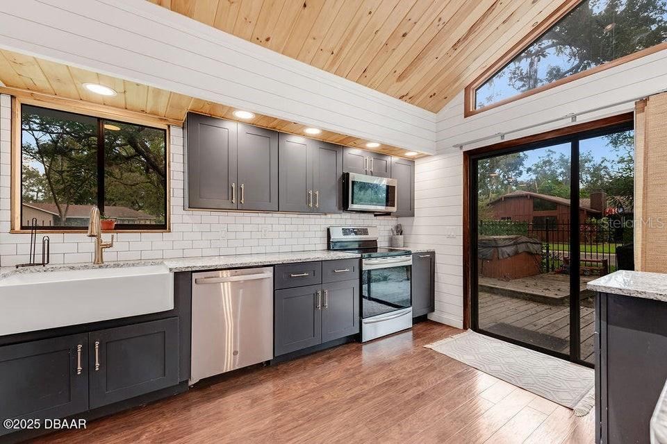 Photo 5 of 28 Baymeadow Ct, Ormond Beach, FL 32174