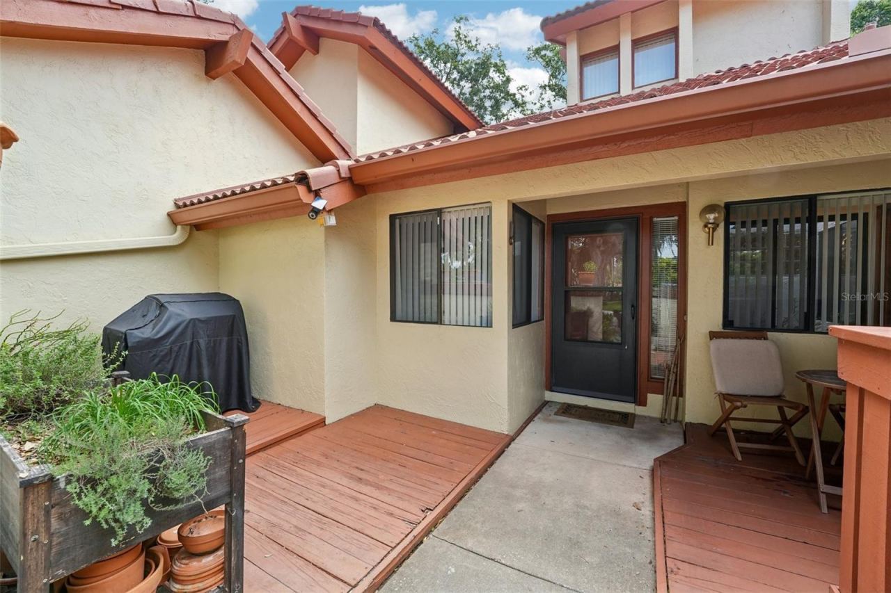 Photo 2 of 67 Village Cir, Palm Coast, FL 32164