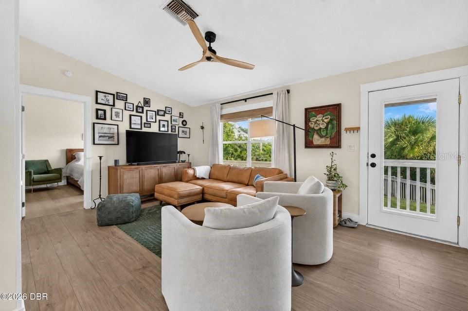Photo 4 of 124 Avalon Dr, Ormond Beach, FL 32176