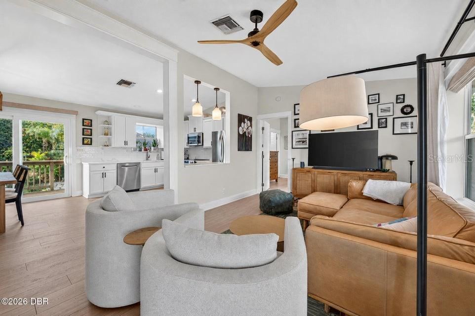 Photo 5 of 124 Avalon Dr, Ormond Beach, FL 32176