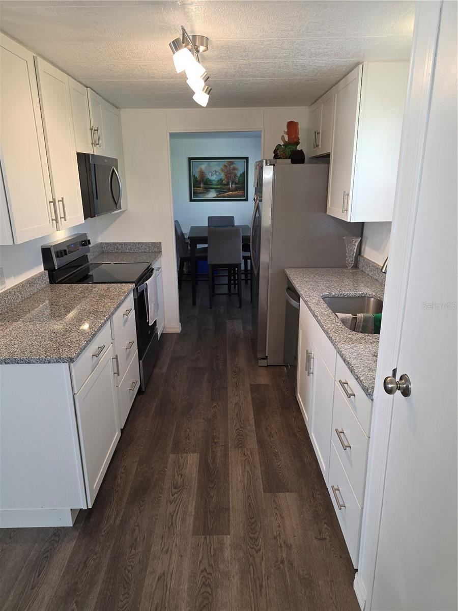 Photo 5 of 102 Barefoot Trl, Port Orange, FL 32129