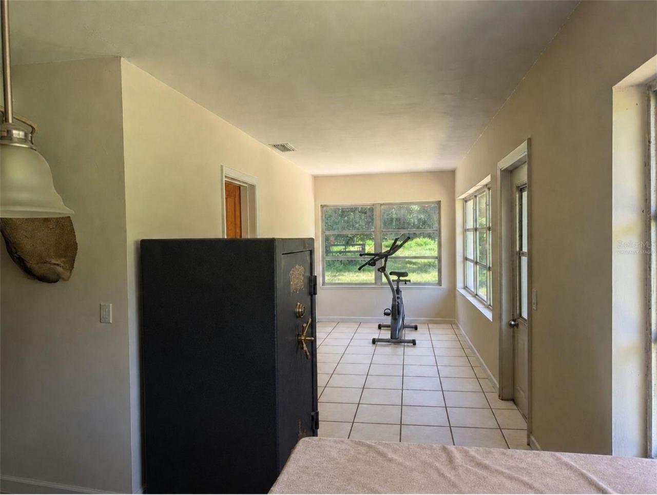 Photo 5 of 876 Shaw Lake Rd, Pierson, FL 32180