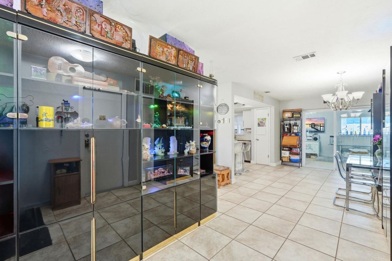 Photo 5 of 934 Wilmington Dr, Deltona, FL 32725