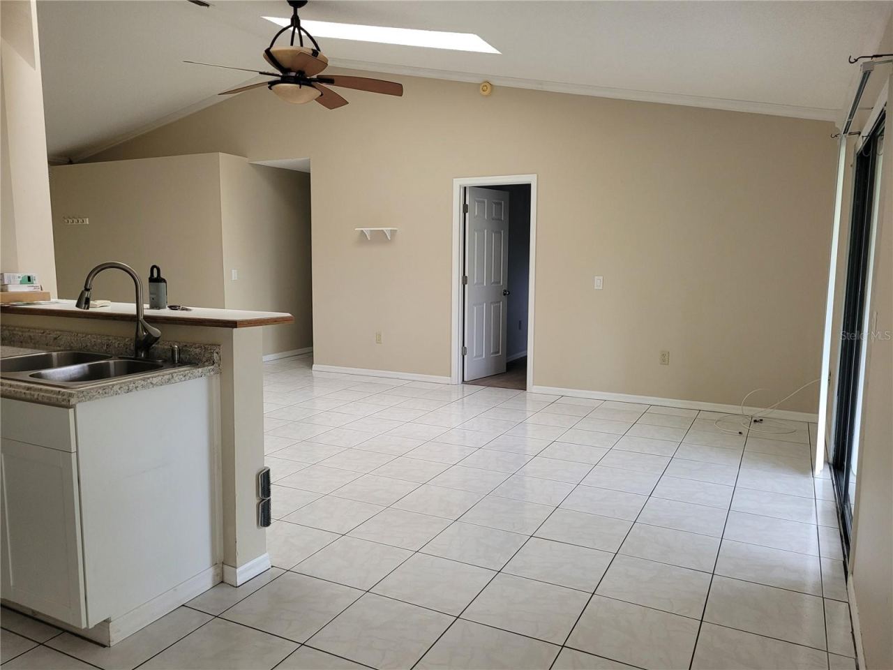 Photo 5 of 2870 Idleweise Dr, Deltona, FL 32738