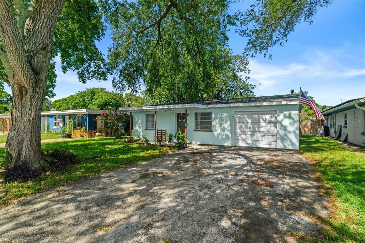 Photo 5 of 2608 Anastasia Dr, South Daytona, FL 32119