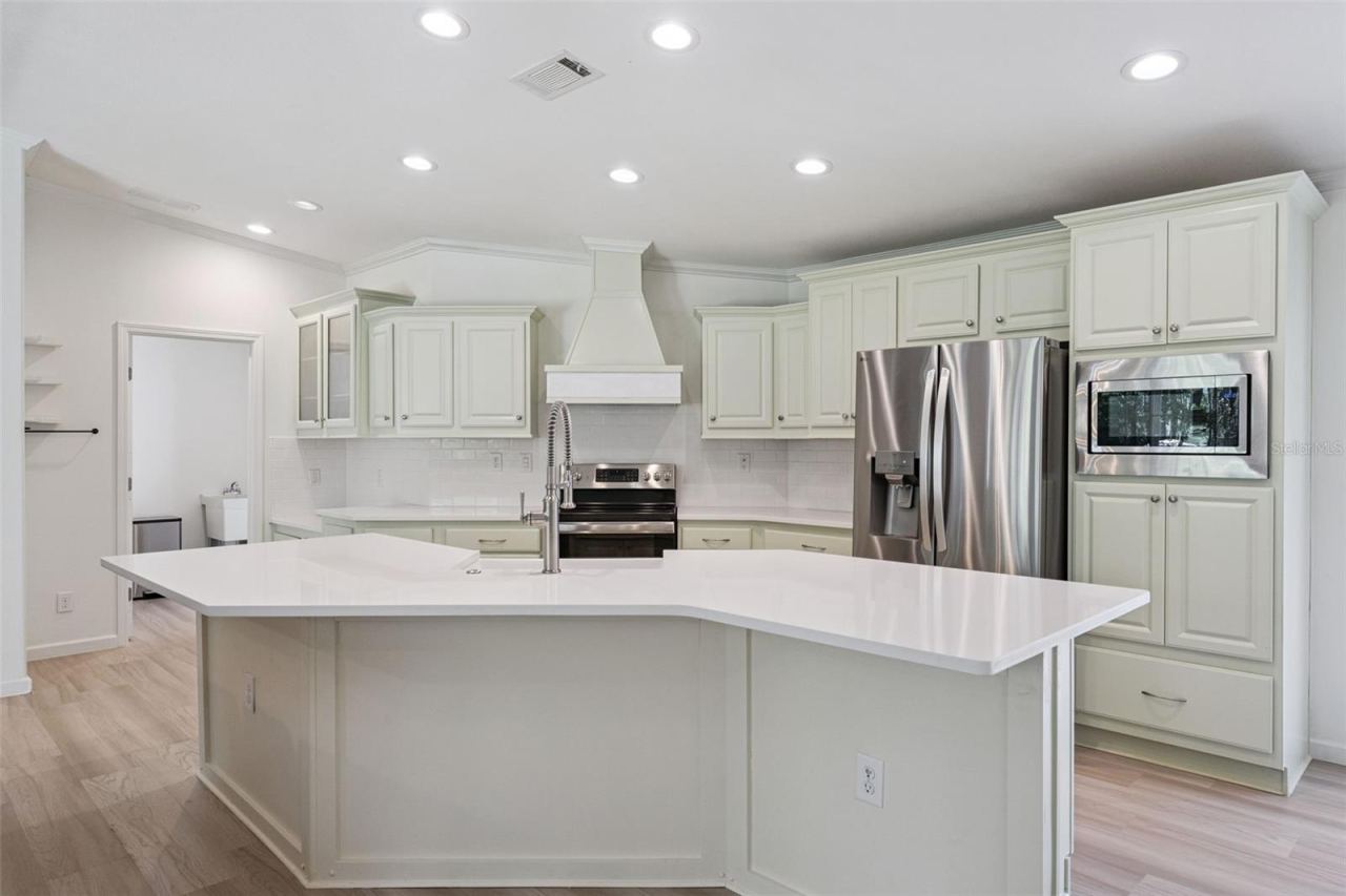 Photo 4 of 1161 Lake Harney Woods Blvd, Mims, FL 32754