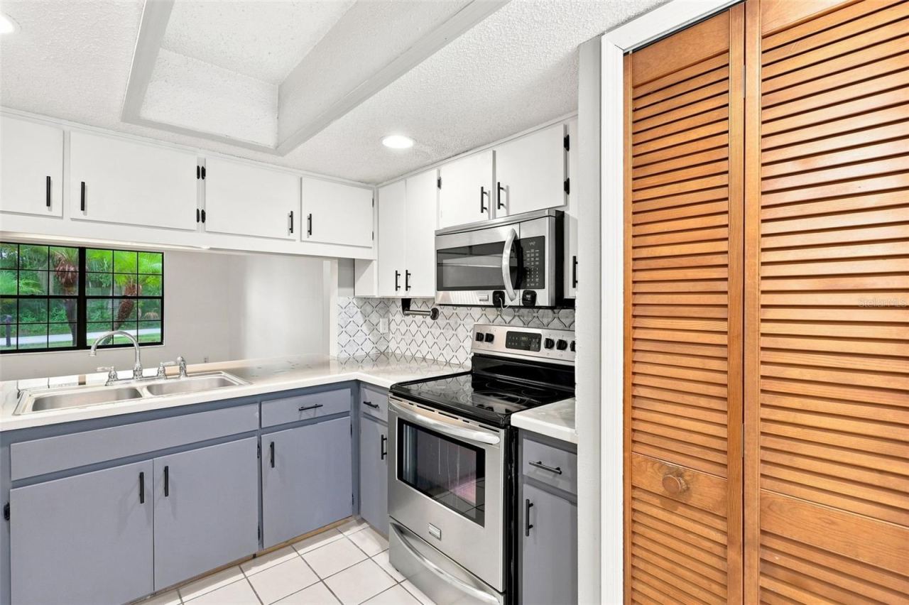 Photo 5 of 226 Council Bluffs Dr, Deltona, FL 32725