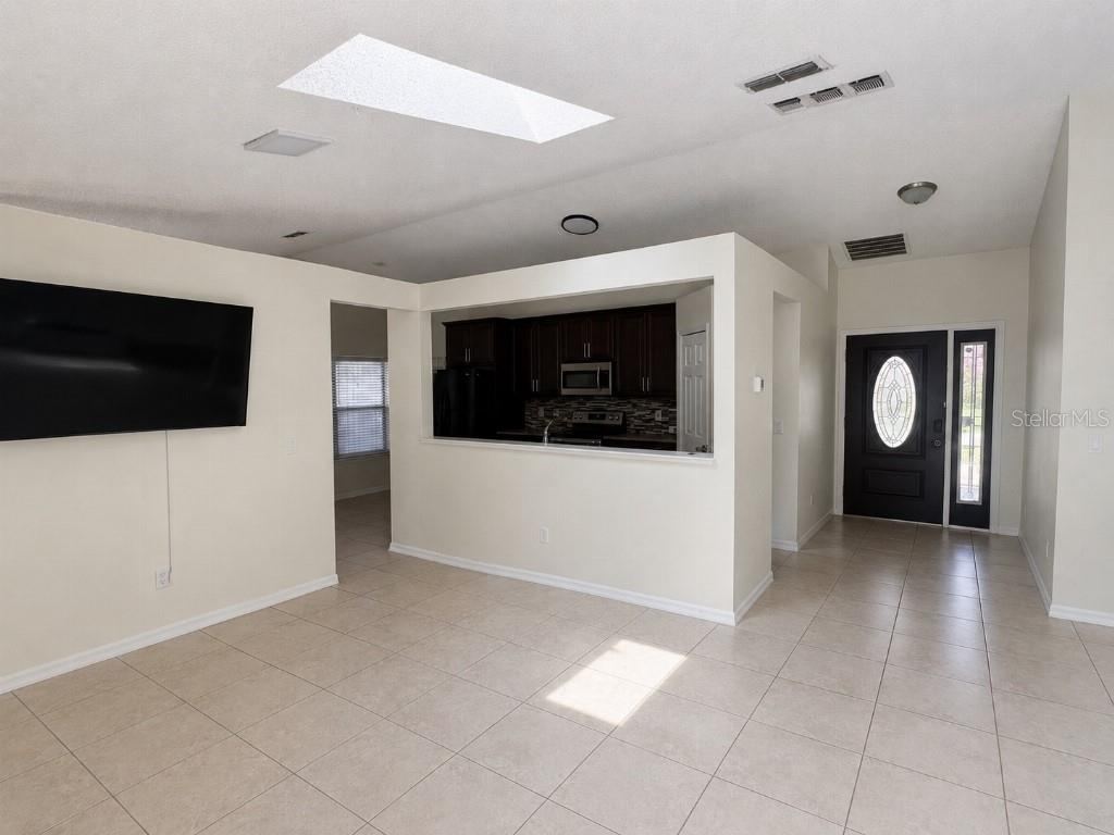 Photo 5 of 1348 Winterville St, Deltona, FL 32725