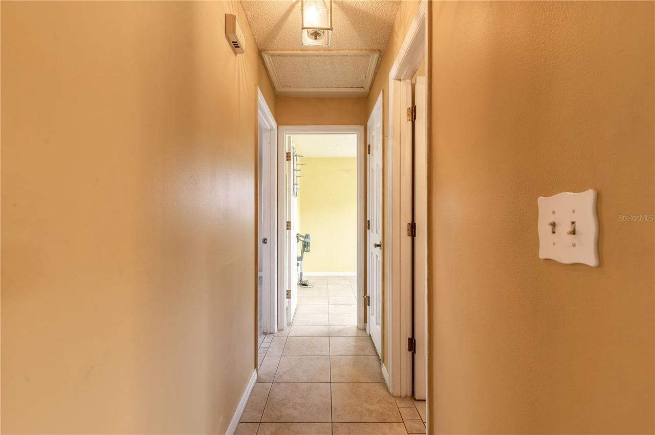 Photo 4 of 834 Sweetbrier Dr, Deltona, FL 32725