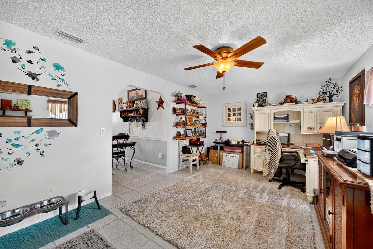 Photo 4 of 2956 Bristol Ln, South Daytona, FL 32119