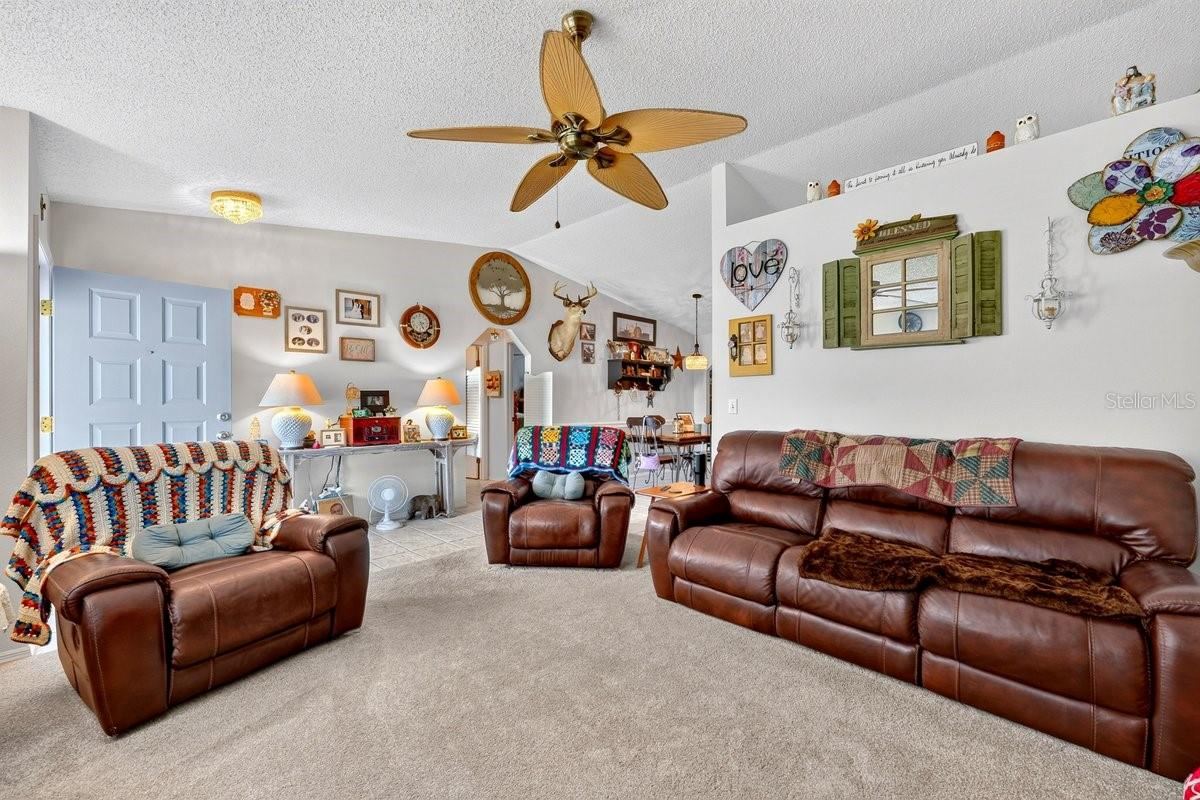 Photo 5 of 2956 Bristol Ln, South Daytona, FL 32119