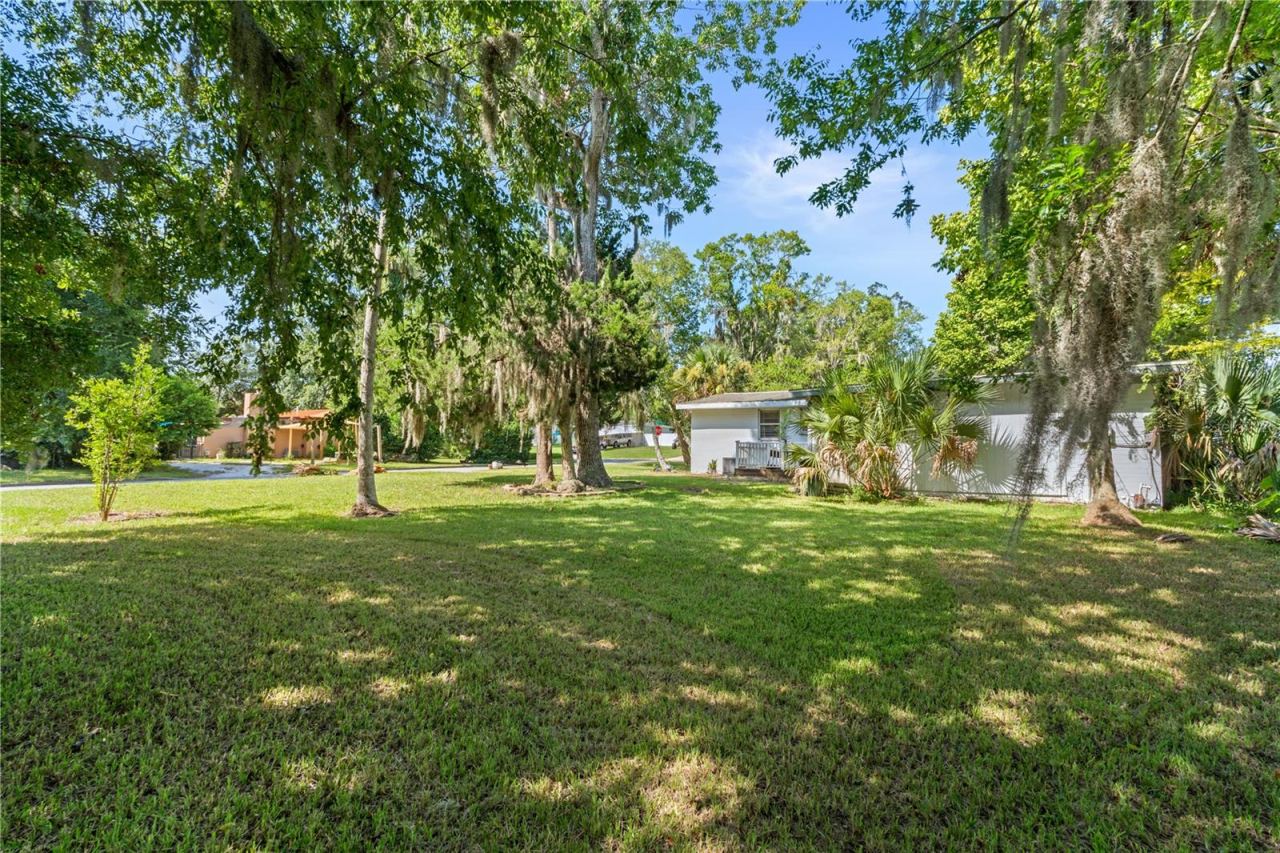 Photo 5 of 553 S Lanvale Ave, Daytona Beach, FL 32114