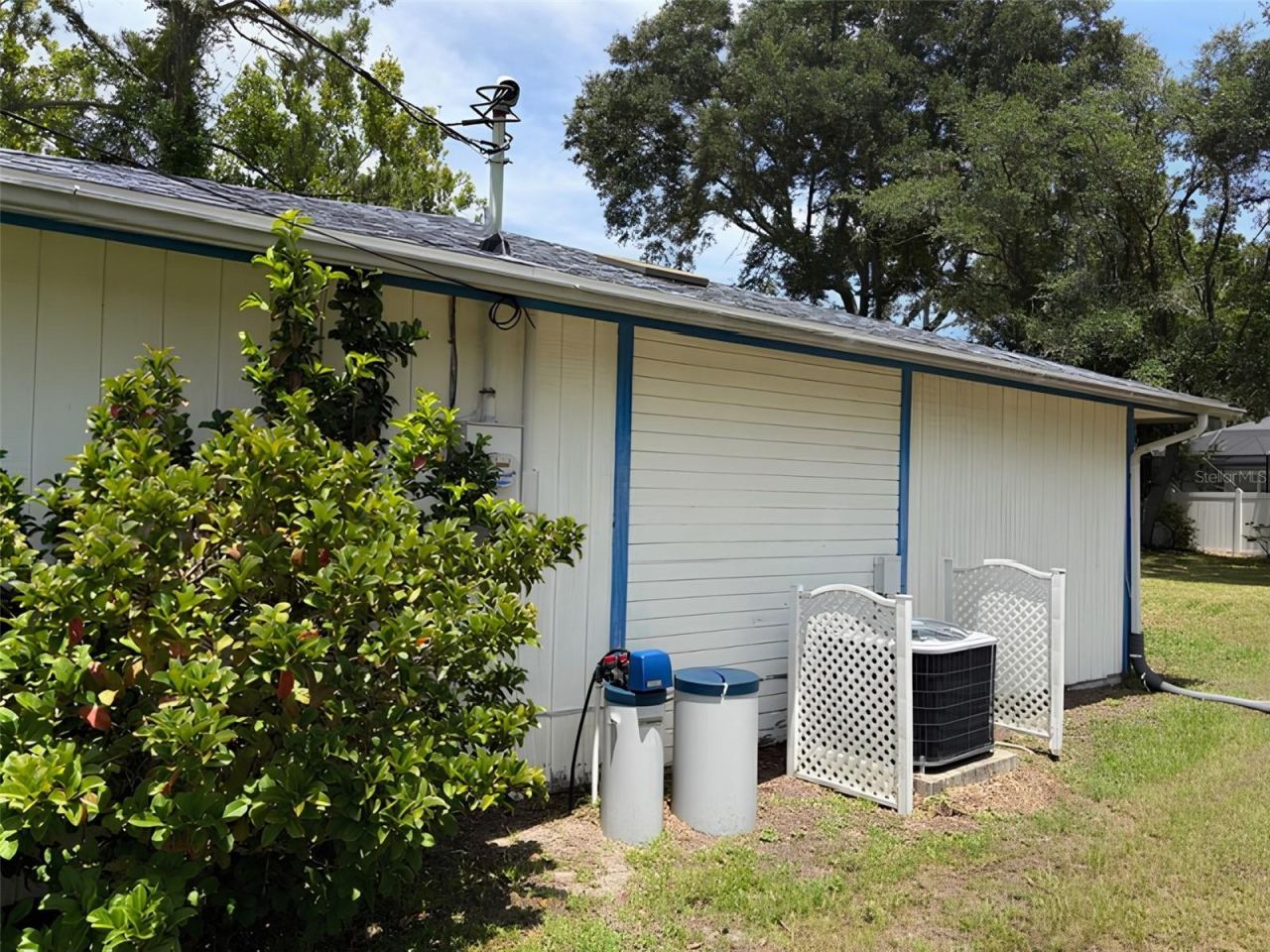Photo 2 of 20 Woodbury Dr, Palm Coast, FL 32164