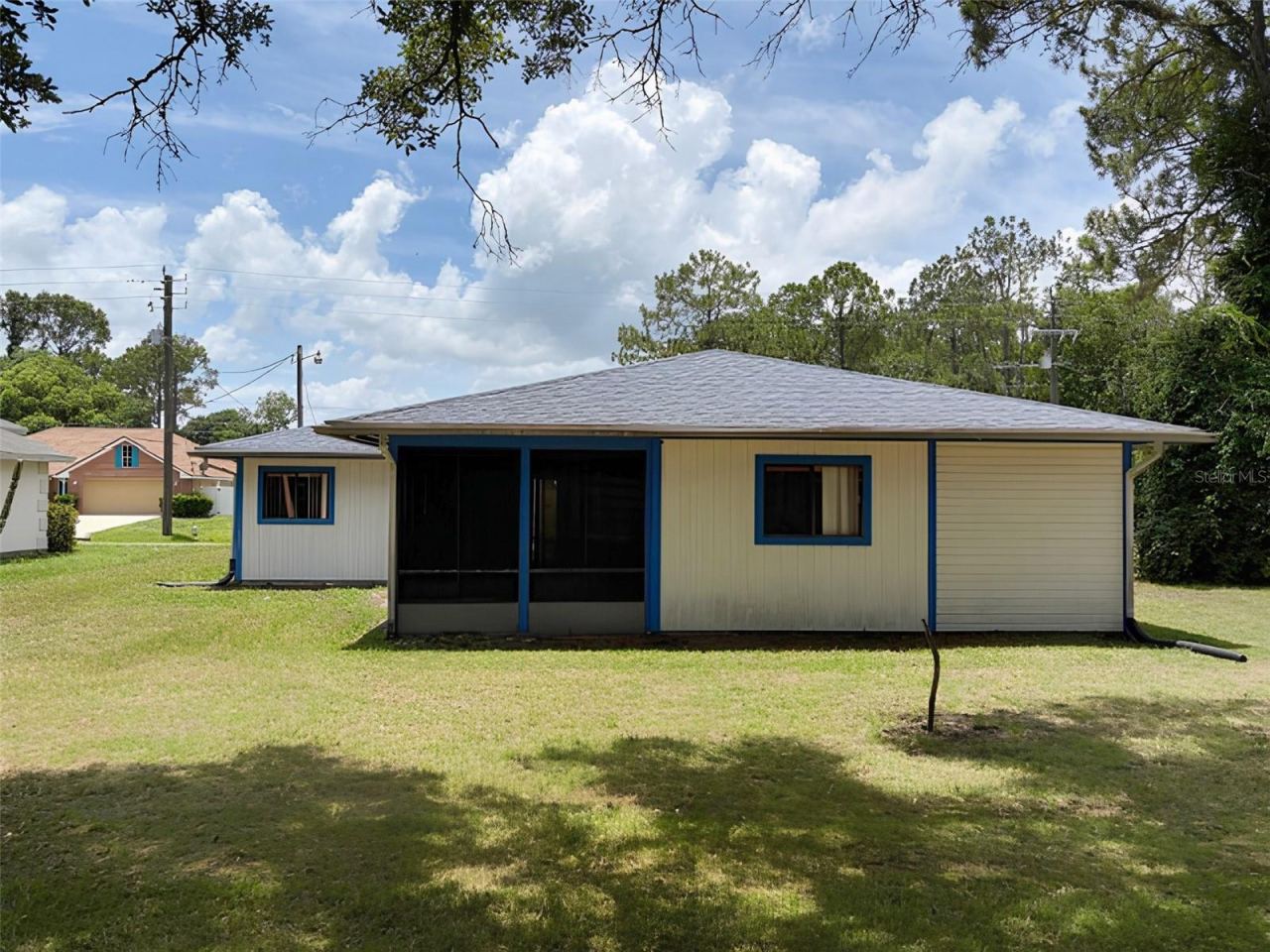 Photo 3 of 20 Woodbury Dr, Palm Coast, FL 32164