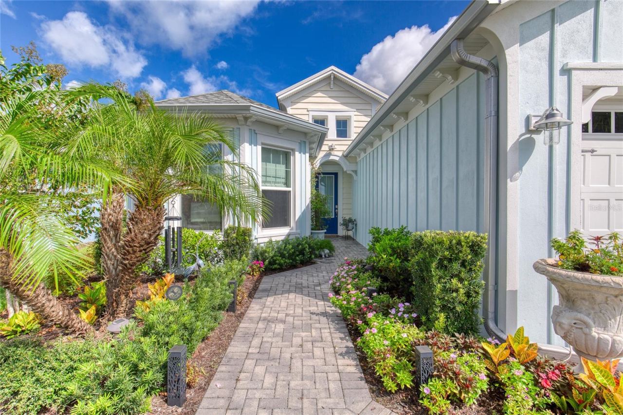 Photo 4 of 422 Coral Reef Way, Daytona Beach, FL 32124