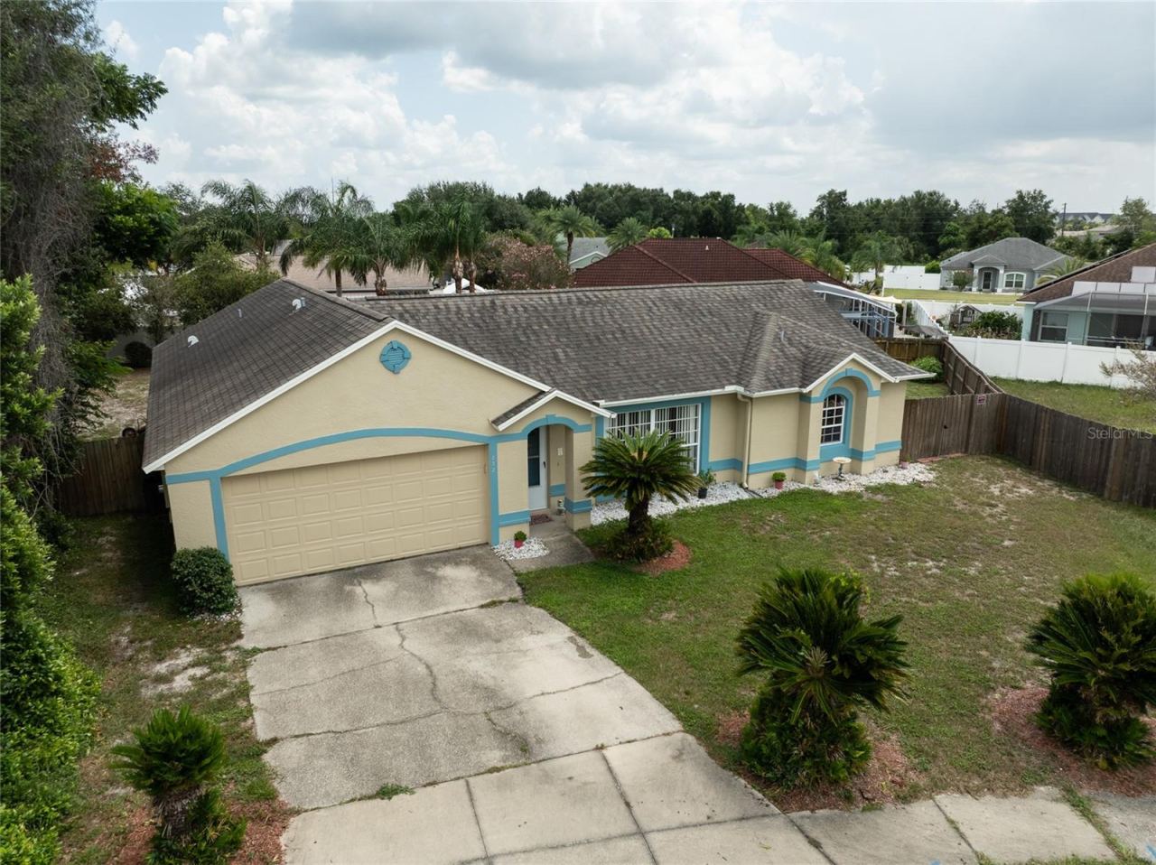 Photo 4 of 832 White Birch Ct, Orange City, FL 32763