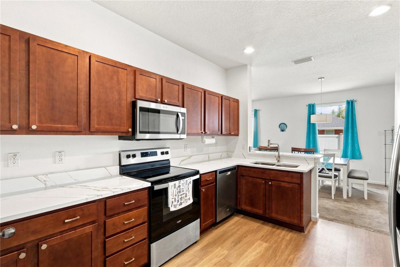 Photo 5 of 1995 Yellowfin Dr, Port Orange, FL 32128