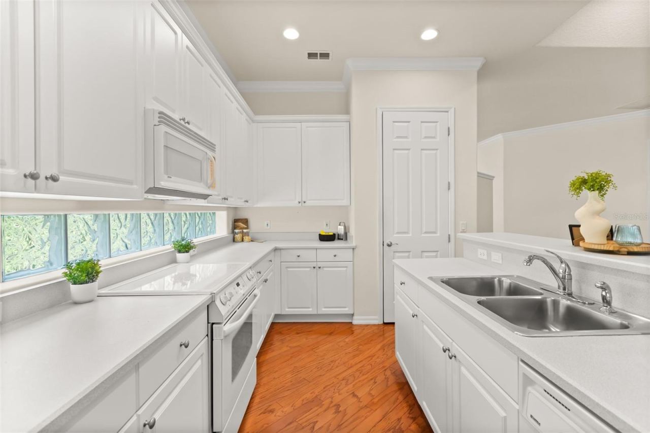 Photo 4 of 388 Sotheby Way, Debary, FL 32713