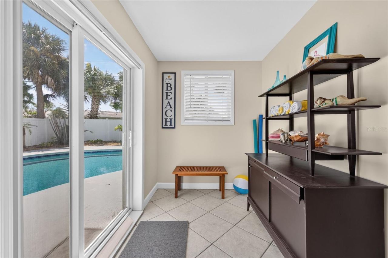 Photo 5 of 102 Essex Dr, Ormond Beach, FL 32176