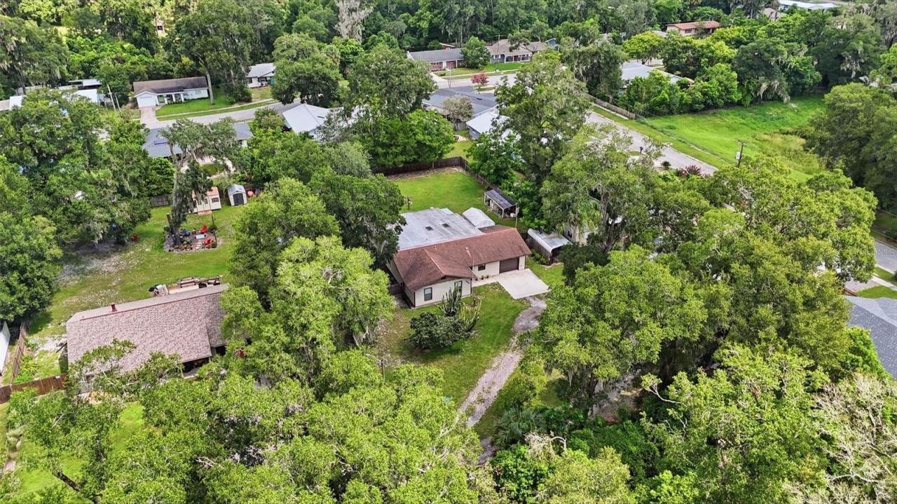 Photo 5 of 1555 Rowe Ln, Deland, FL 32720