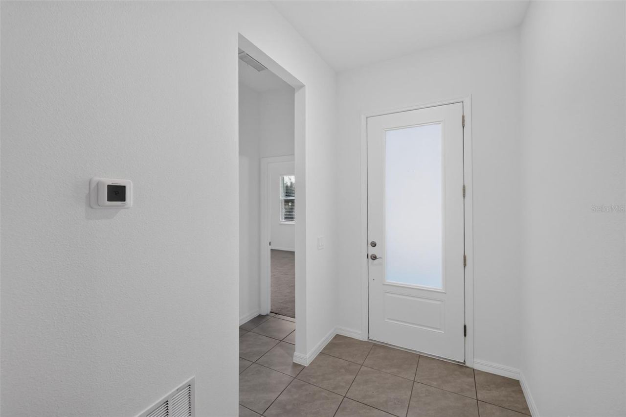Photo 5 of 816 Middleton St, Debary, FL 32713