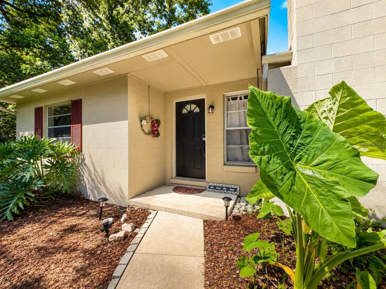 Photo 2 of 410 Ruby Ave, Deland, FL 32724