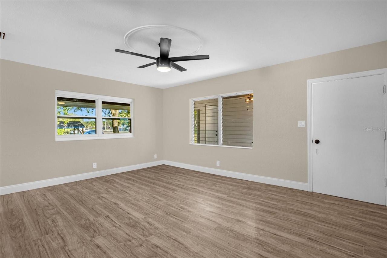 Photo 4 of 1008 10th St, Daytona Beach, FL 32117