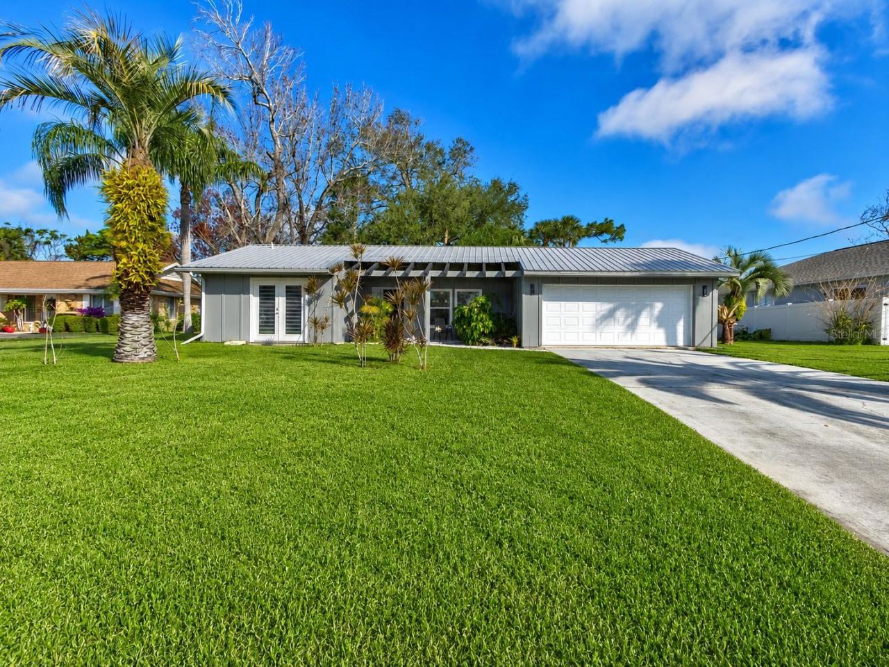 Photo 4 of 101 Sea St, New Smyrna Beach, FL 32168