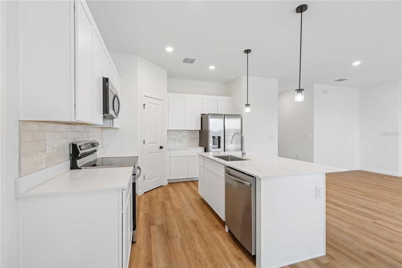Photo 5 of 19 Bonnie Ln, Palm Coast, FL 32137